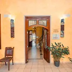 L'agora Hotel 3*