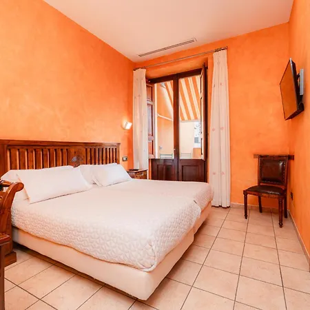 L'agora Boutique 3*