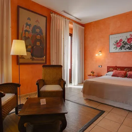 L'agora Hotel 3*