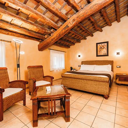 L'agora Boutique 3*