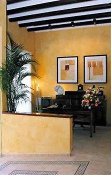 L'agora بوكايرينت